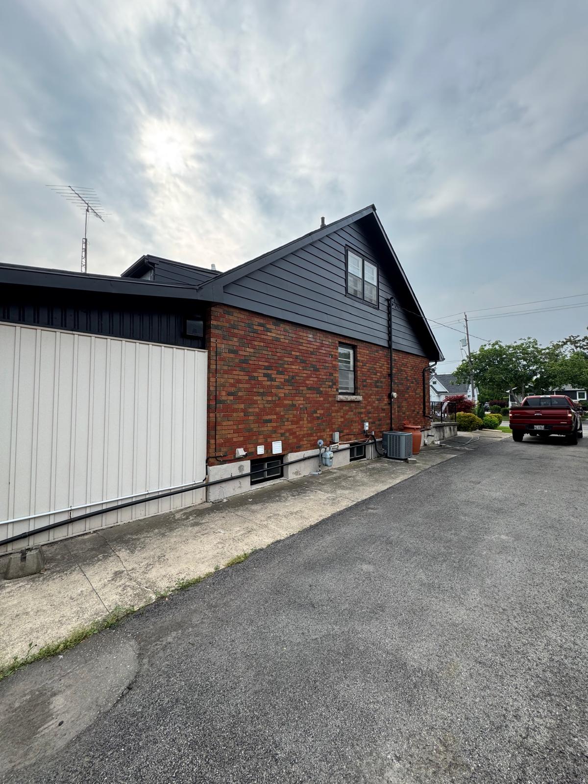 Exterior Repaint in Niagara Falls